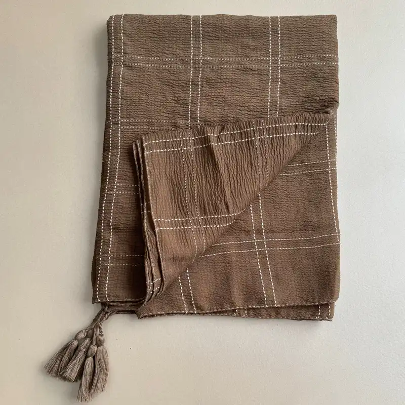 شال زنانه مدل چهارخانه اسپرت مهمانی منگوله دار چهار فصل کد 1