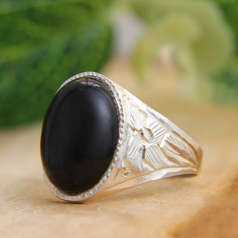 انگشتر نقره مردانه بازرگانی میلادی مدل کلاسیک کد AM_182 انگشتر نقره مردانه بازرگانی میلادی مدل کلاسیک کد AM_182