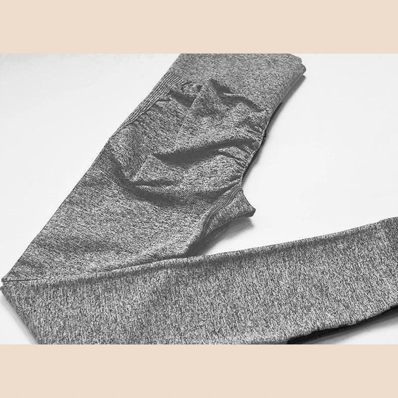 عکس شماره 8 : لگینگ ورزشی زنانه مدل سیملس پشت چین دار گنی کد t1