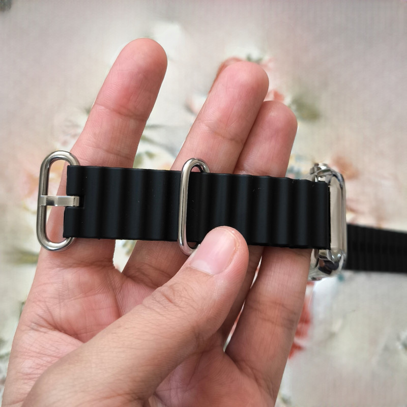 ساعت مچی دیجیتال مدل بند پیو طرح الترا کد 1