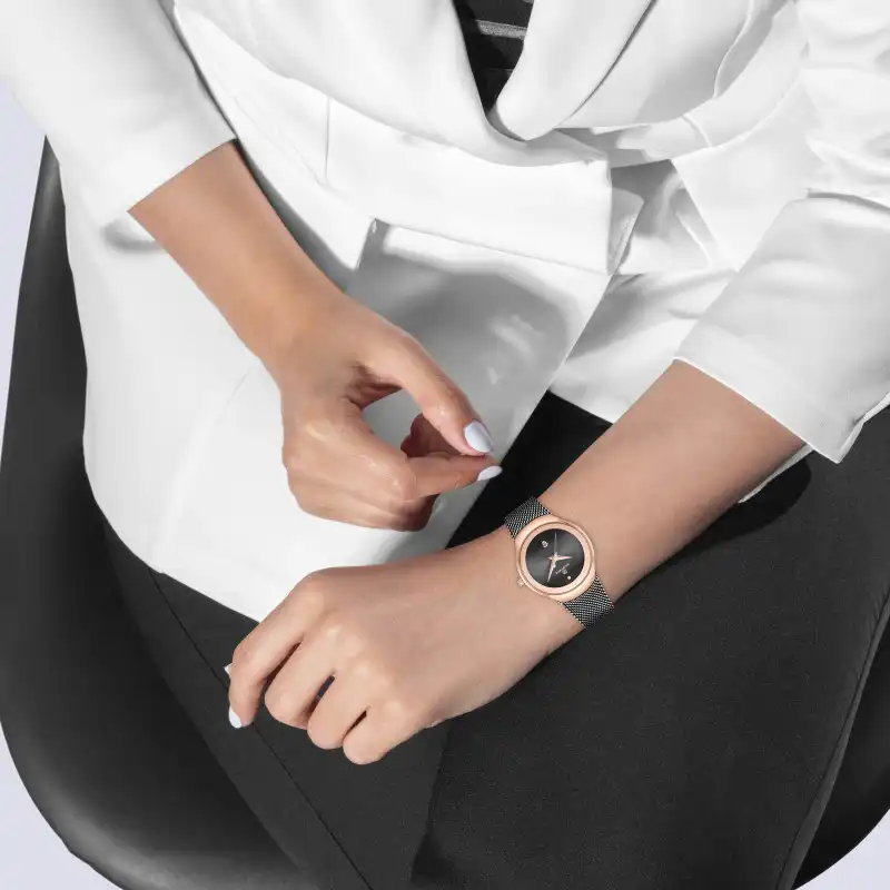 ساعت مچی عقربه ای زنانه نیوی فورس مدل NF5004