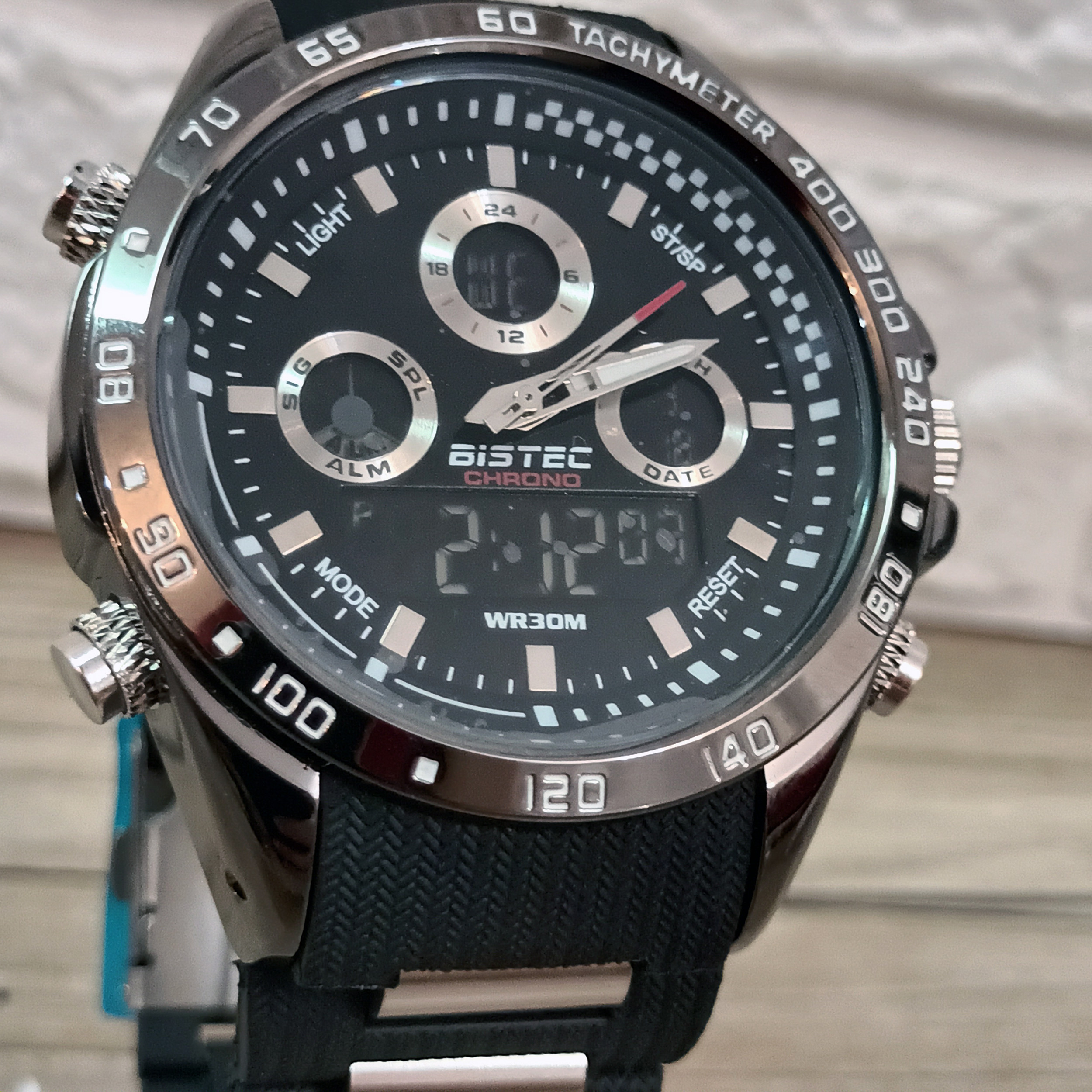 ساعت مچی دیجیتال مردانه بیستک مدل bi2910 ساعت مچی دیجیتال مردانه بیستک مدل bi2910