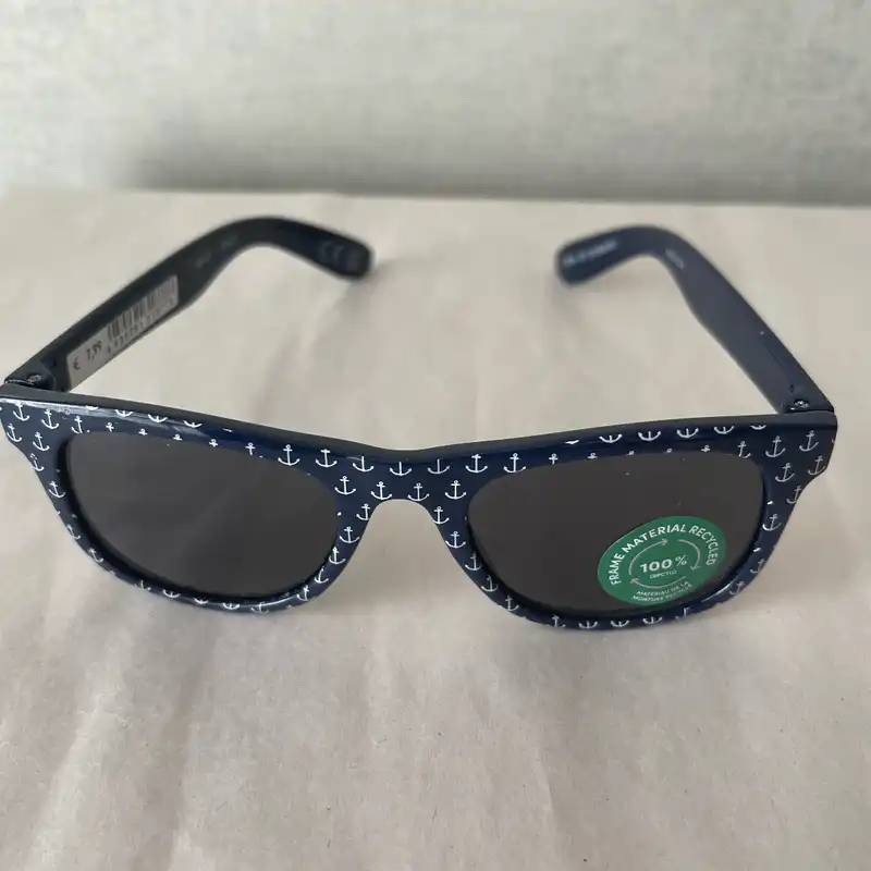 عینک آفتابی بچگانه مدل Hgf3050