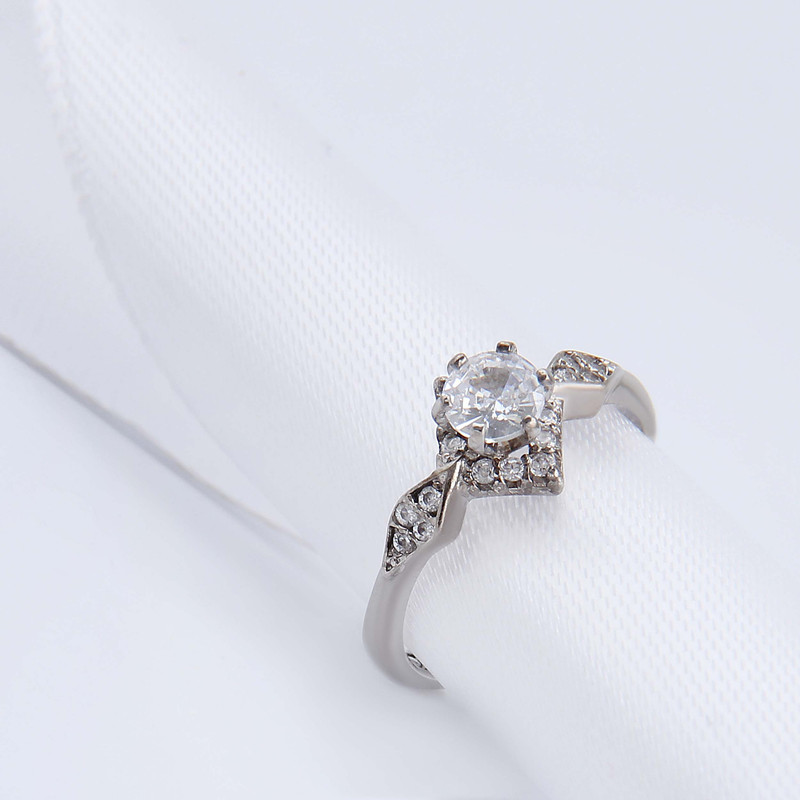 انگشتر نقره زنانه بازرگانی میلادی مدل تک نگین برلیان تراش جواهری ابکاری رادیوم کد AWR_1627 انگشتر نقره زنانه بازرگانی میلادی مدل تک نگین برلیان تراش جواهری ابکاری رادیوم کد AWR_1627