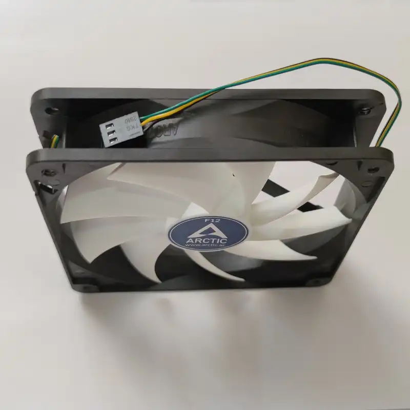 فن کیس آرکتیک مدل F12