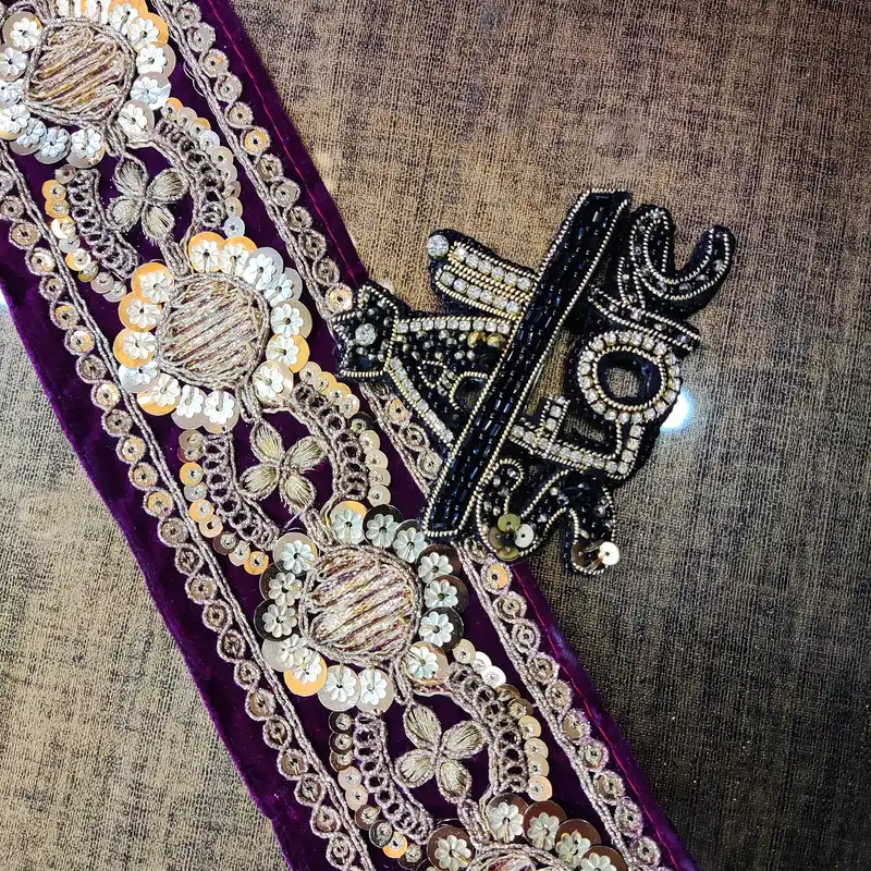 نوار یراق مدل مخمل پولک سرمه A طول 1 متر