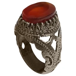 انگشتر نقره مردانه مدل عقیق یمنی آبدار AYAA209