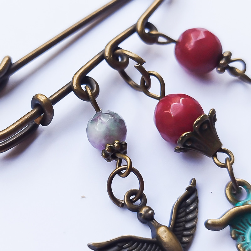 سنجاق سینه زنانه مدل ایستر