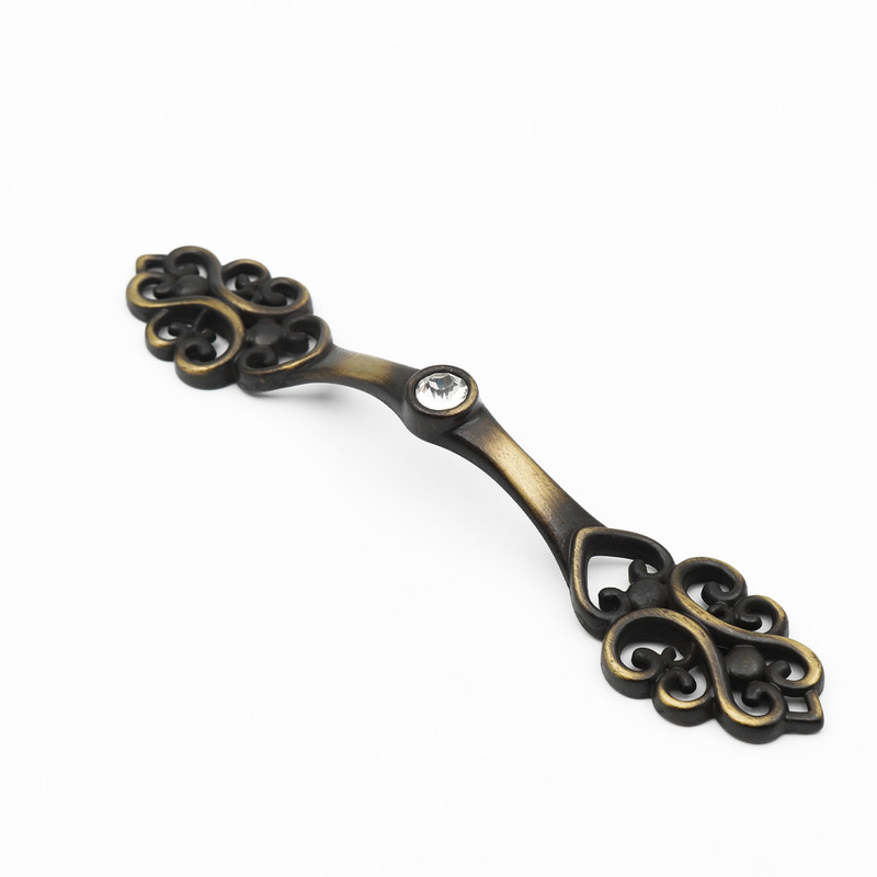 دستگیره کمد مدل کلاسیک نگین دار بسته 2 عددی دستگیره کمد مدل کلاسیک نگین دار بسته 2 عددی