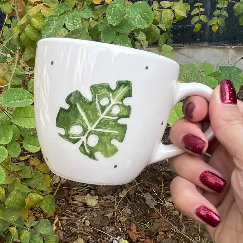 ماگ سرامیکی مدل برگ انجیری برجسته به همراه زیر بشقابی