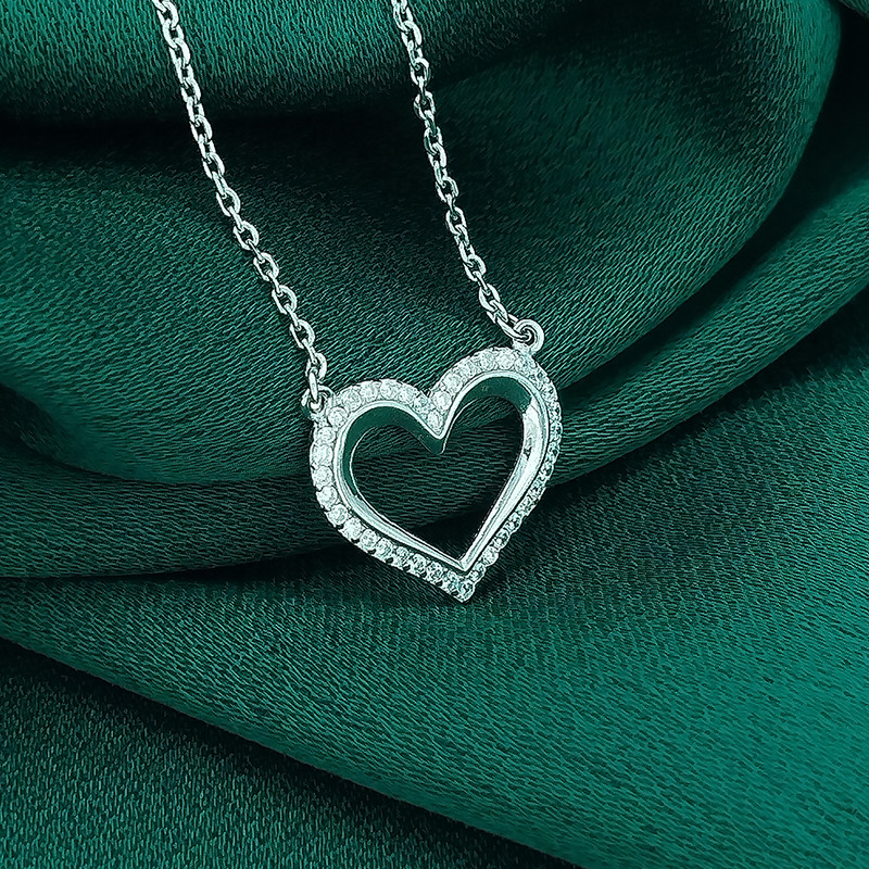 گردنبند نقره زنانه جی تی ای مدل قلب کد P109