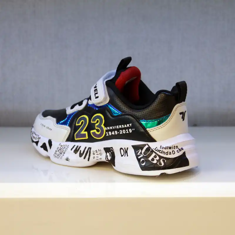 کفش پیاده روی بچگانه یلی مدل 23 کد Ba 82