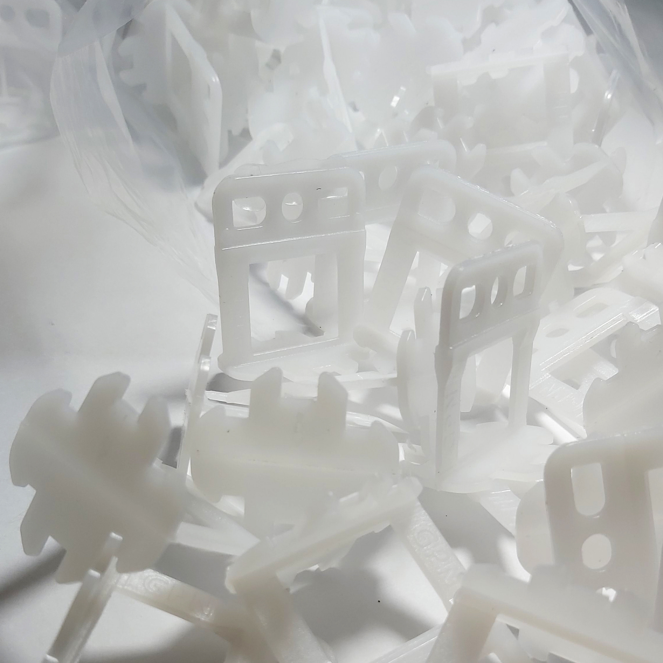 همتراز کاشی مدل GPN بسته 100عددی