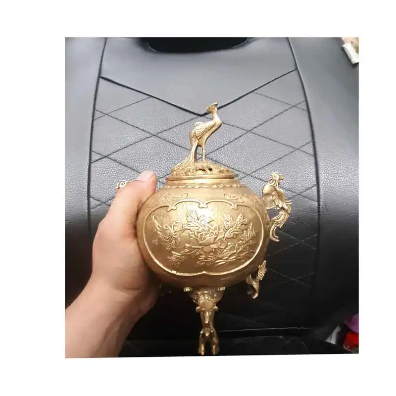 دکوری برنجی مدل آتشدان طرح گل و طاووس کد A1 بسته دو عددی