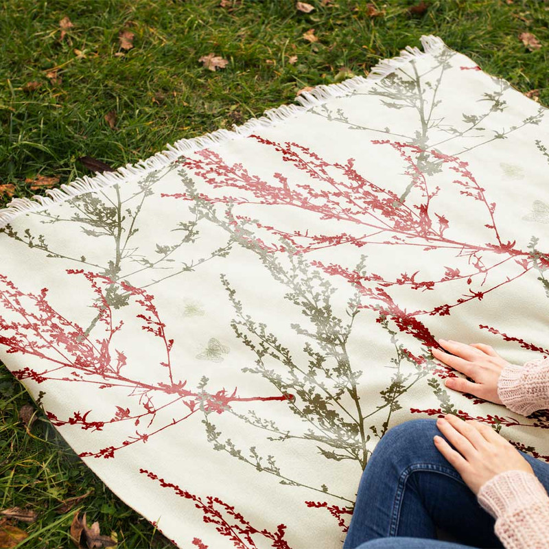 شال مبل طرح گل عروس کد Q2SH1080 سایز 100x180 سانتی متر