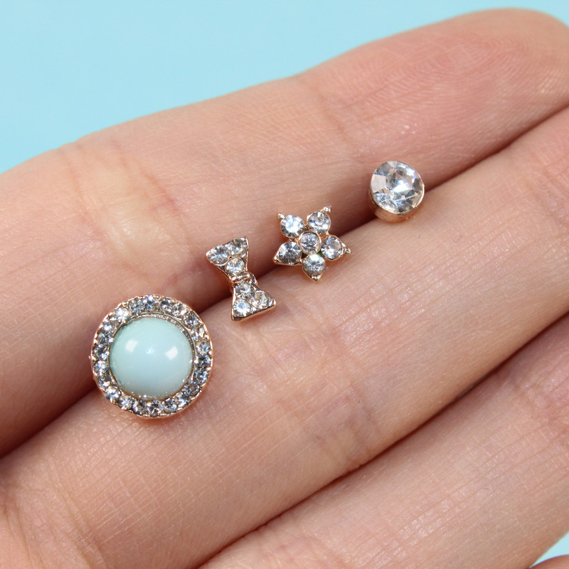 گوشواره زنانه مدل آریا میخی کد 30 مجموعه سه عددی