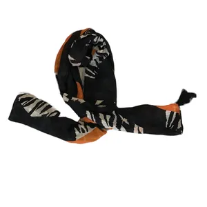 شال زنانه مدل نخی منگوله دار