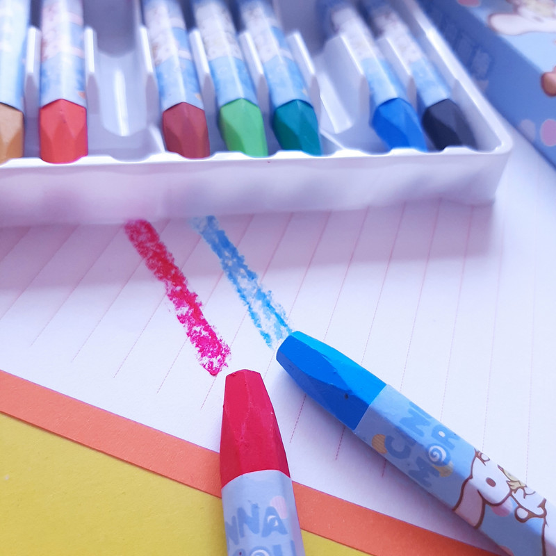 مداد شمعی 12 رنگ مدل سینامورول