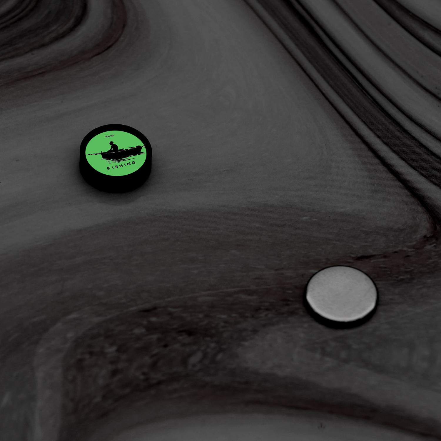 پیرسینگ گوش ناکسیگو مدل شب تاب طرح ماهیگیری کد PM6598