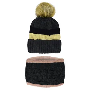 ست کلاه و شال گردن بافتنی بچگانه مدل  P7-9429