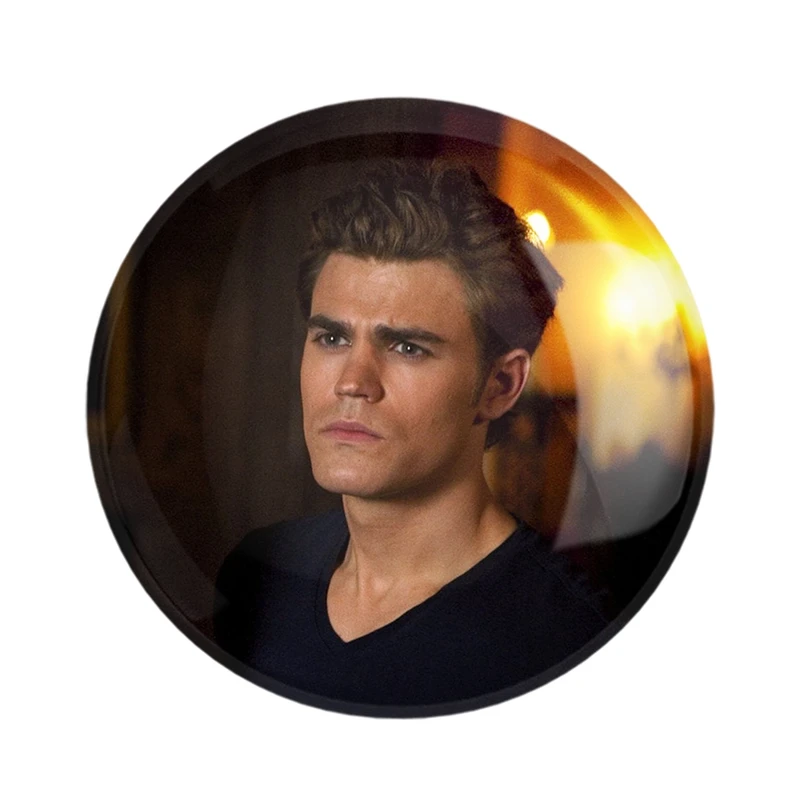 مگنت خندالو مدل استفان سالواتوره خاطرات یک خون آشام  The Vampire Diaries  کد 23696