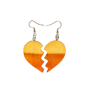 گوشواره دست دوز زنانه مدل قلب شکسته