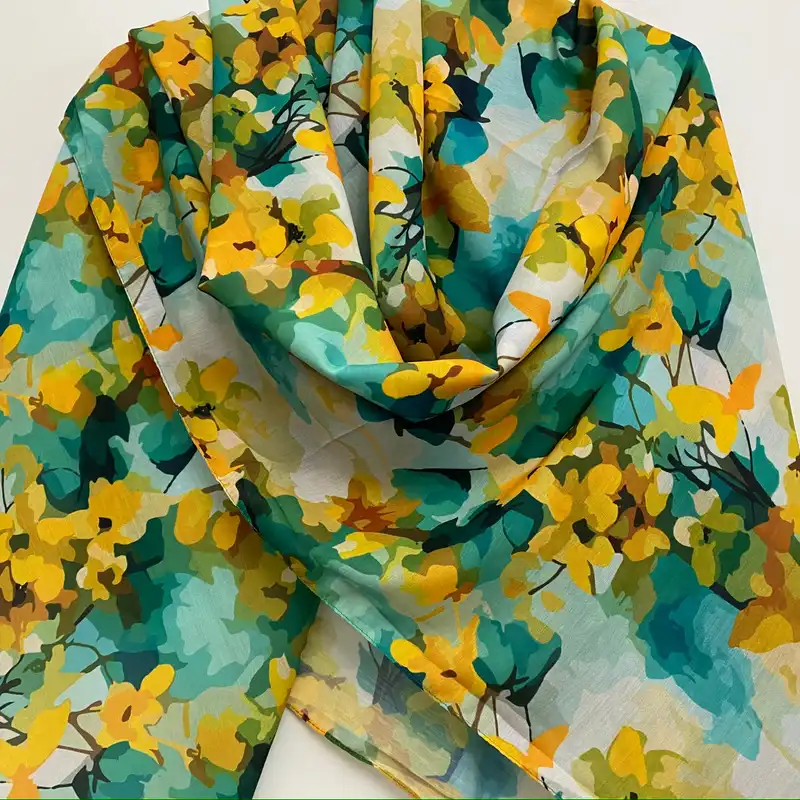 روسری زنانه مدل نخ اسپان منگوله دار کد 1012