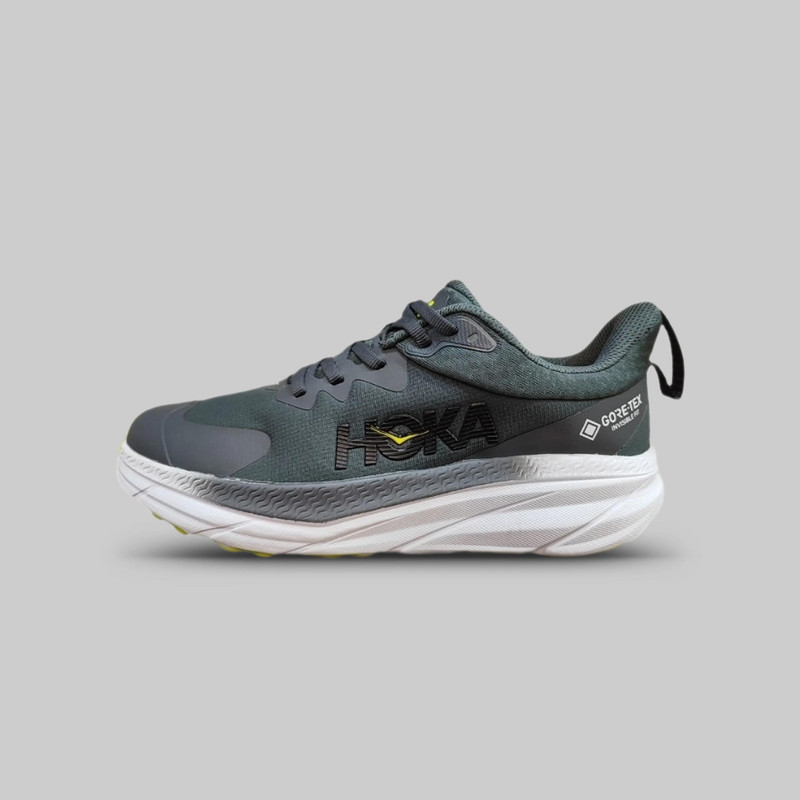 کفش پیاده روی مردانه هوکا مدل Challenger ATR 7 Gore-Tex 