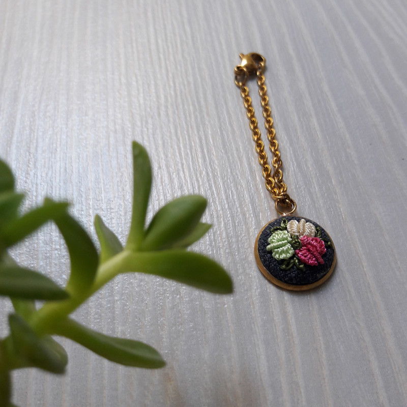 آویز ساعت زنانه کد AZ20