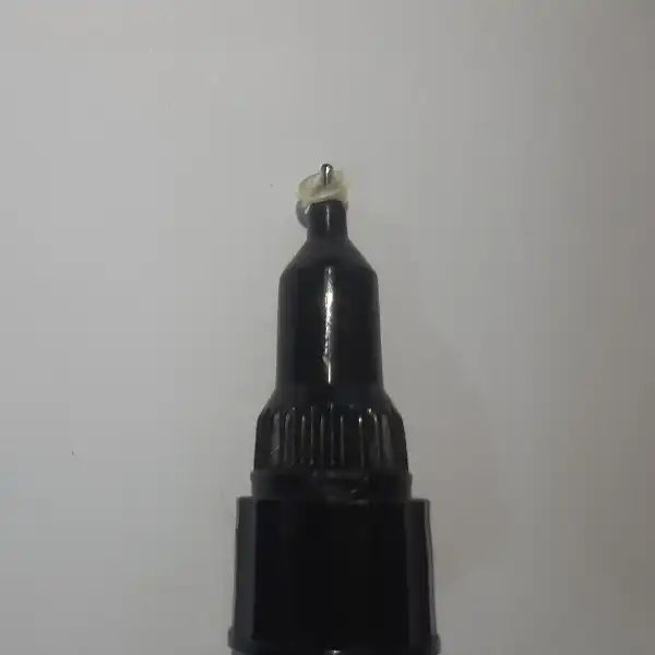 قلم مشکی متالیک خشگیر بدنه خودرو رنگو کد 209 حجم 15 میلی لیتر