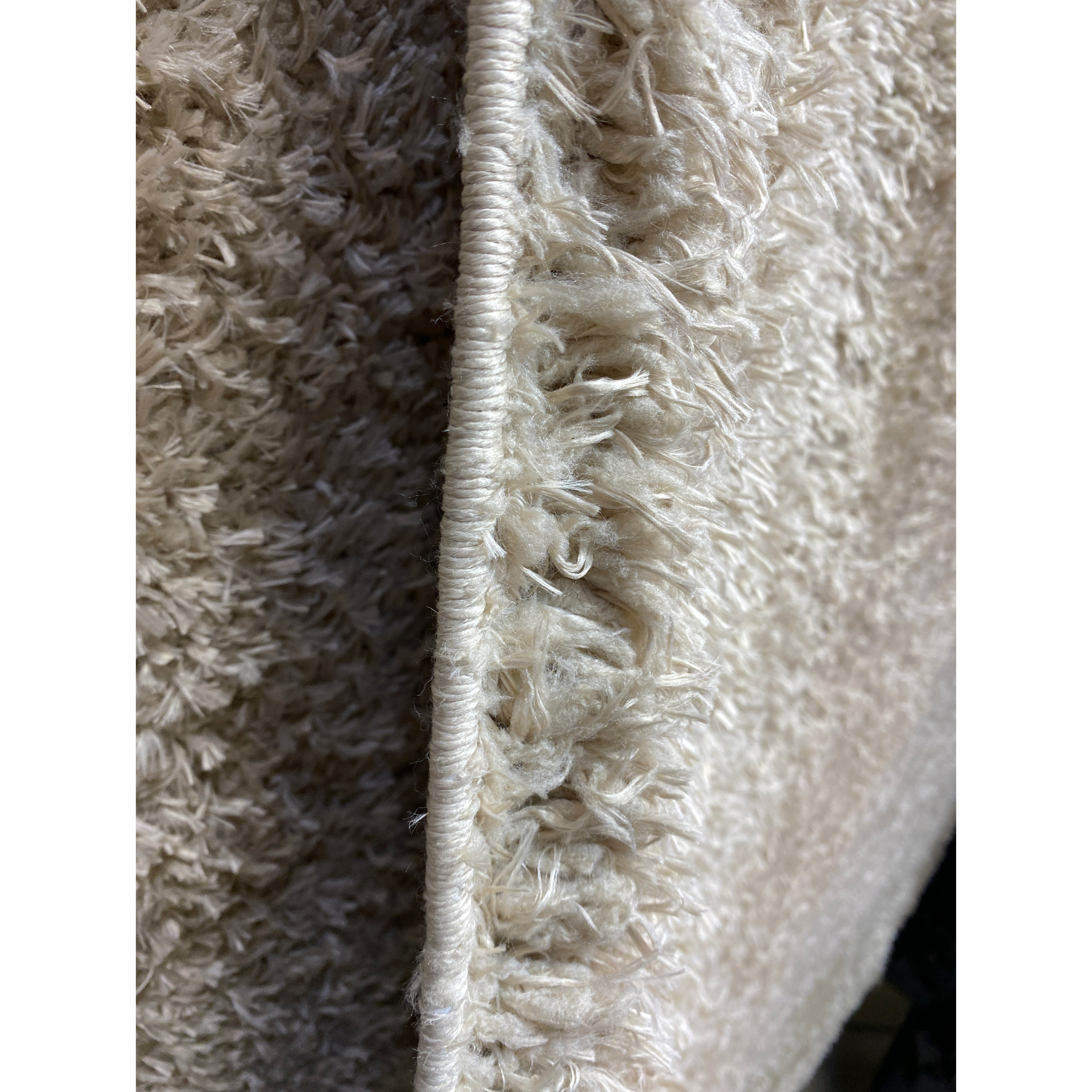 فرش ماشینی مدل شگی فلوکاتی طرح پرزبلند زمینه نسکافه ای