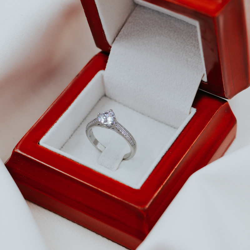 انگشتر نقره زنانه جی تی ای مدل تک داش انگشتر نقره زنانه جی تی ای مدل تک داش