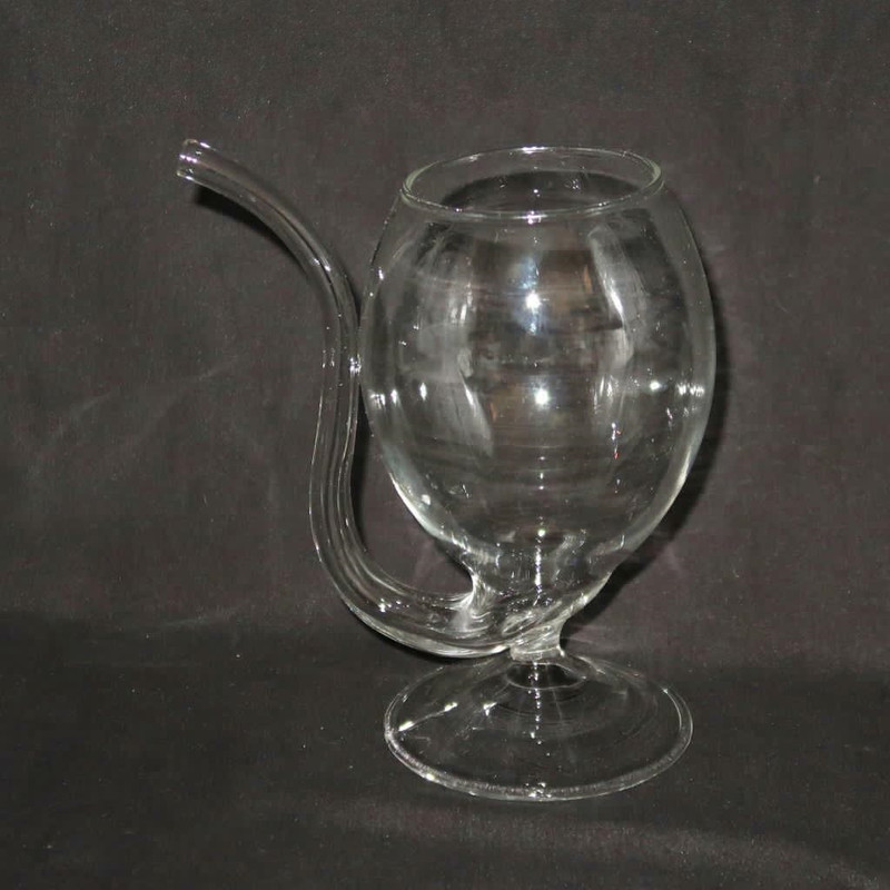 لیوان مدل نی دار پایه دار کد 1369n