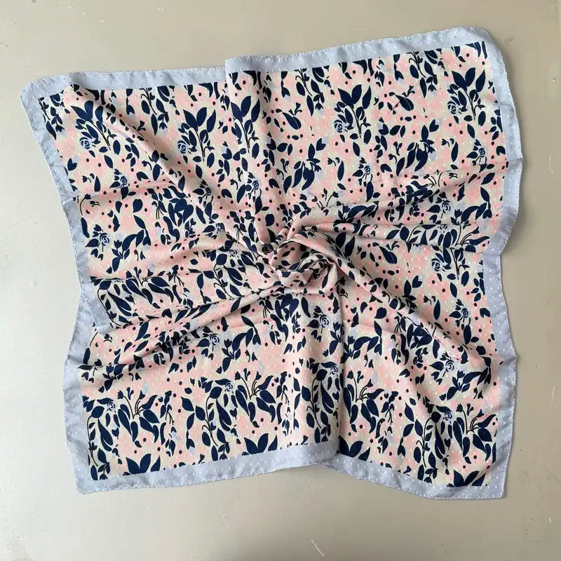 روسری زنانه مدل مینی اسکارف نخی گل گلی ریز چهارفصل