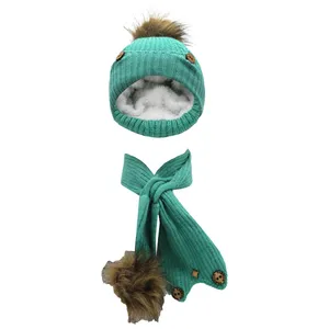 ست کلاه و شال گردن بچگانه مدل SA رنگ سبز