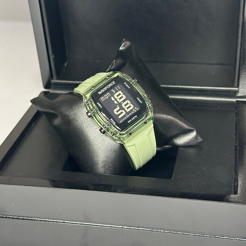 ساعت مچی عقربه ای زنانه نیوی فورس مدل f7102