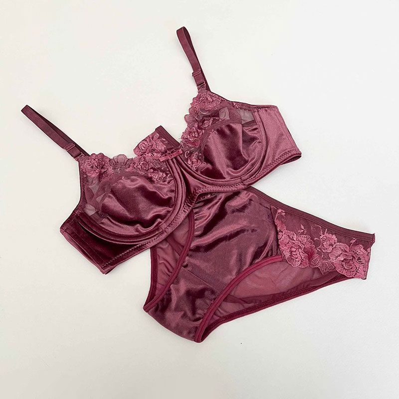 ست شورت و سوتین زنانه نوشه پوش مدل مخمل گیپور کد 81008 -  - 6