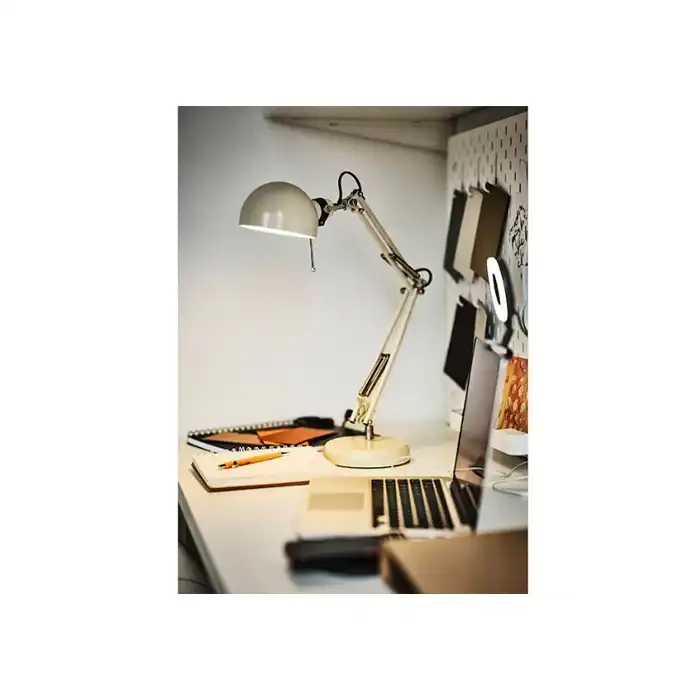 چراغ مطالعه ایکیا مدل 543