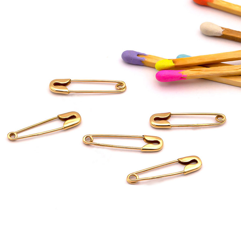 سنجاق سینه طلا 18 عیار بچگانه الی گالری مدل سنجاق قفلی