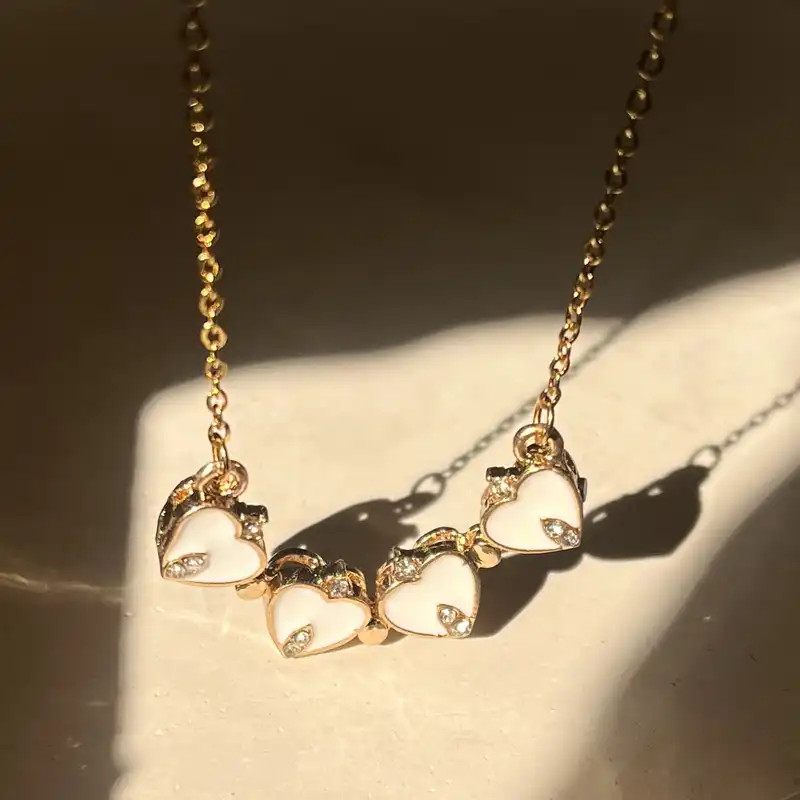 گردنبند زنانه مدل گل شبدر چرخشی