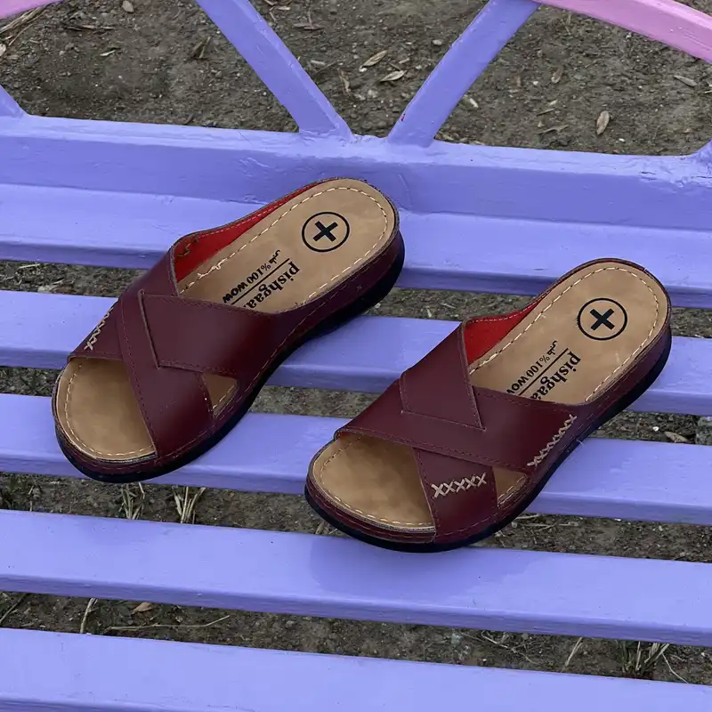 دمپایی زنانه مدل طبی دوختی کد pe-90002