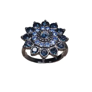 انگشتر زنانه مدل گل نگین