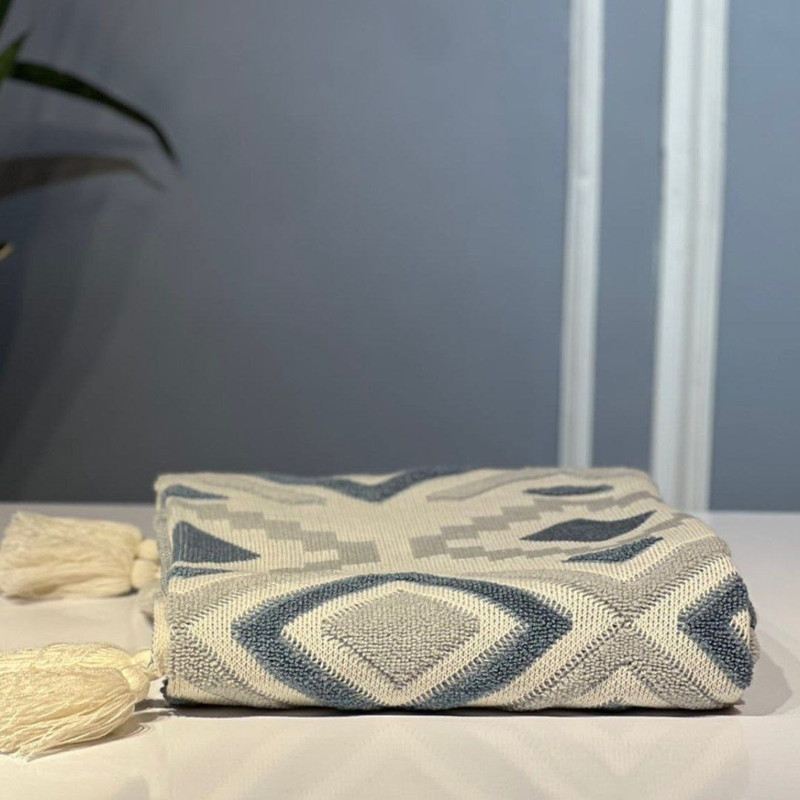 شال مبل مدل پانچ  سایز 170×140 سانتیمتر