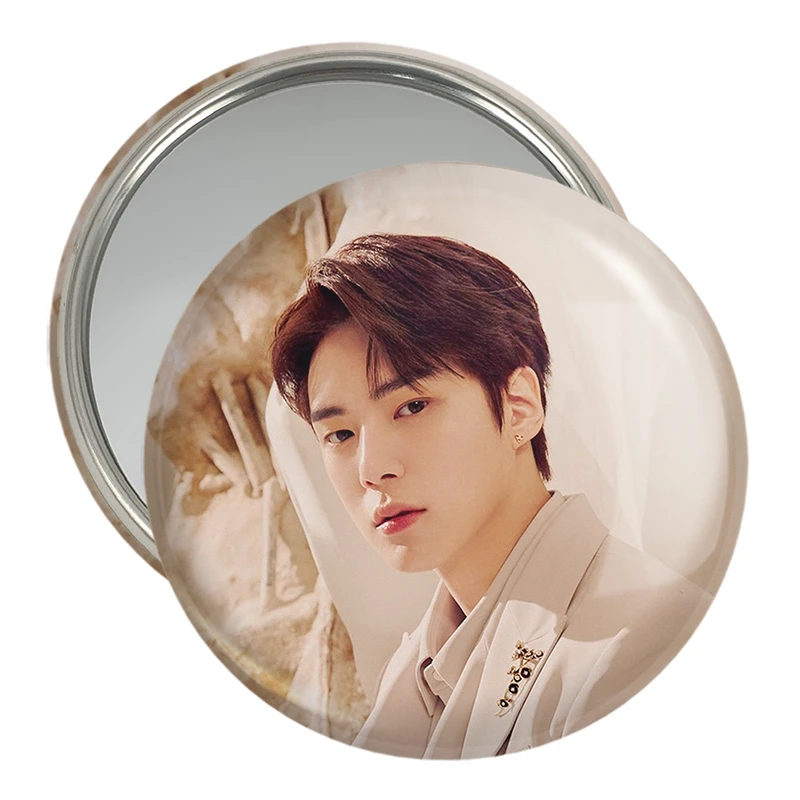 آینه جیبی خندالو مدل مینهیوک گروه مانستا اکس MONSTA X  کد 21172