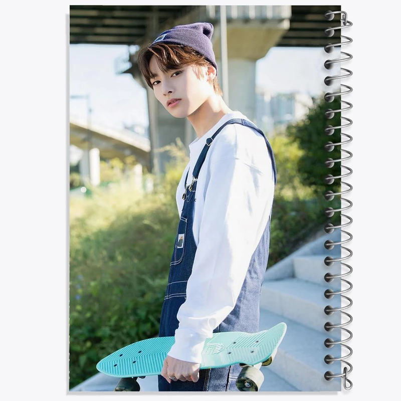 دفتر ژورنال نویسی 50 برگ خندالو مدل نقطه ای طرح آی ان گروه استری کیدز Stray Kids کد 11862