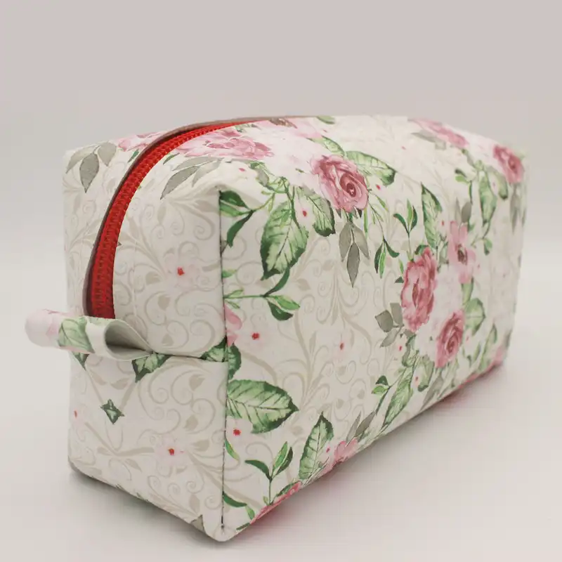 کیف لوازم آرایش زنانه مدل گل رز کد idm663