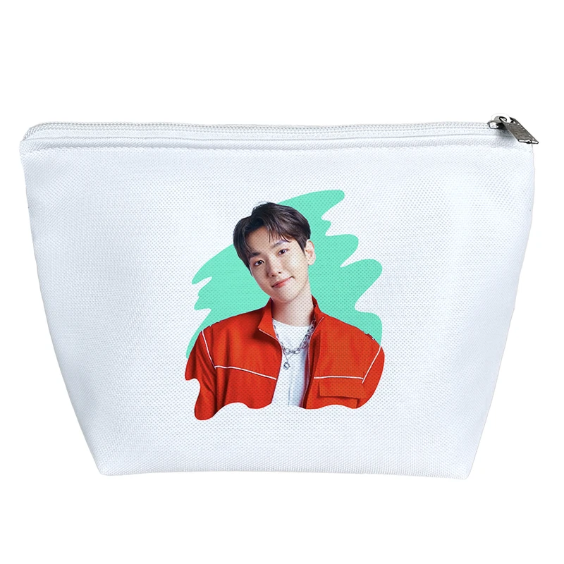 کیف لوازم آرایش دخترانه خندالو مدل  بکهیون گروه موسیقی اکسوEXO کد 1196