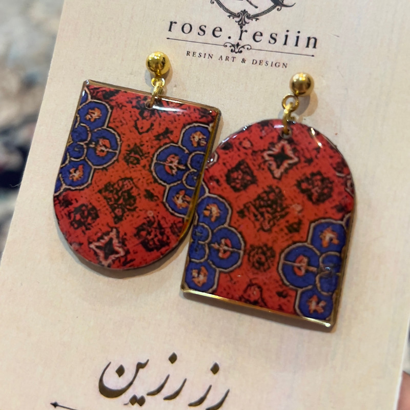 گوشواره دست ساز زنانه رز رزین مدل گل افشان
