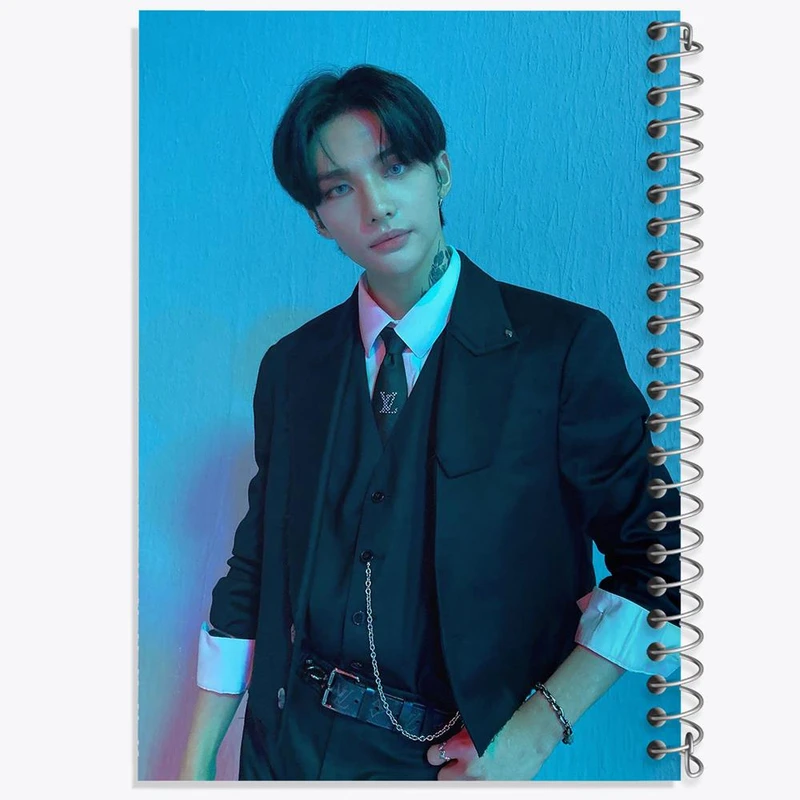 دفتر نت موسیقی 50 برگ خندالو مدل هیونجین گروه استری کیدز Stary Kids کد 16954