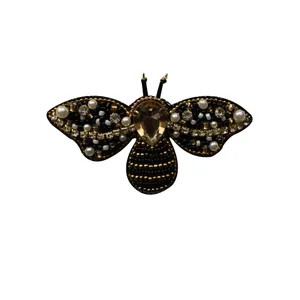 سنجاق سینه زنانه مدل عسل